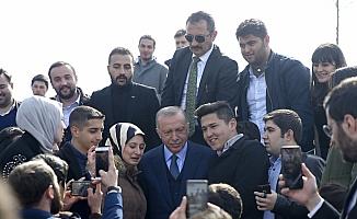 Cumhurbaşkanı Erdoğan, gençlerin sorularını yanıtladı