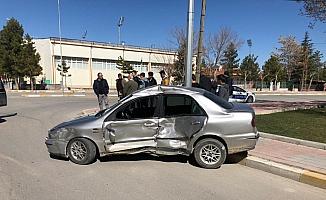 Karaman'da trafik kazaları: 2 yaralı