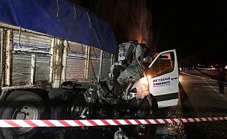 Konya'da trafik kazası: 2 ölü, 13 yaralı