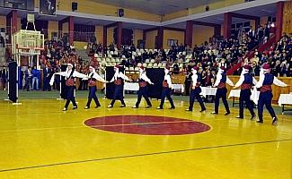 Sivas'ta kulüplerarası halk oyunları yarışması yapıldı