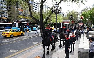 Başkentte atlı polisler 1 Mayıs'a hazır