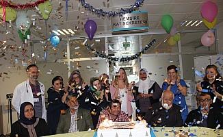 Diyaliz hastalarına doğum günü kutlaması