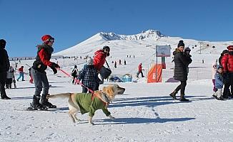 Erciyes'te kayak sezonu uzadı