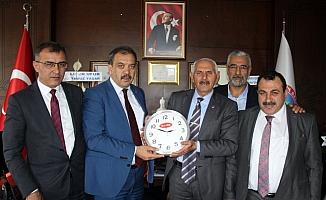 HA-FED'ten Hafik Belediye Başkanı Çuhadaroğlu'na ziyaret