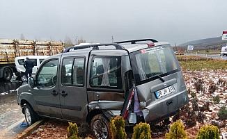 Kırşehir'de zincirleme trafik kazası: 4 yaralı