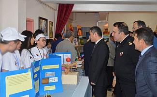 Mehmet Akif Ersoy Ortaokulu Bilim Fuarı açıldı