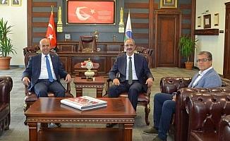 Başkan Ekicioğlu'dan Rektör Karakaya'ya ziyaret