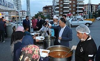 Belediye Başkanı Saygılı vatandaşlarla iftar yaptı