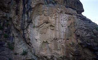 Bereketin 3 bin yıllık simgesi: İvriz Kaya Anıtı