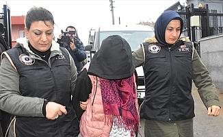 DEAŞ'lı kadın teröristi PKK'lılar sınıra ulaştırmış