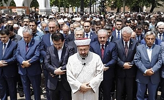 Başkentte Mursi için gıyabi cenaze namazı