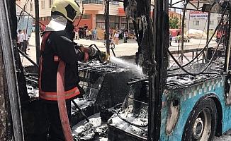 Başkentte seyir halindeki özel halk otobüsünde yangın