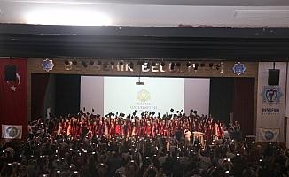 Beyşehir Ali Akkanat İşletme Fakültesi'nde mezuniyet coşkusu