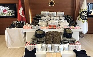 İstanbul'da uyuşturucu tacirlerine büyük darbe