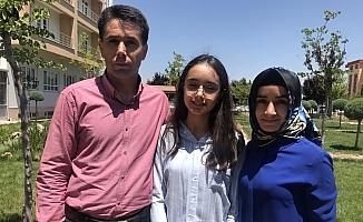 Konya’da LGS sınavında tam puan alan öğrencilere plaket