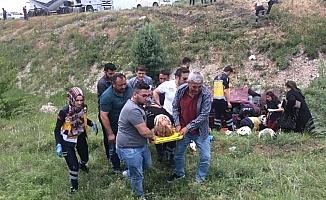Sivas'ta otomobil şarampole devrildi: 1 ölü, 4 yaralı