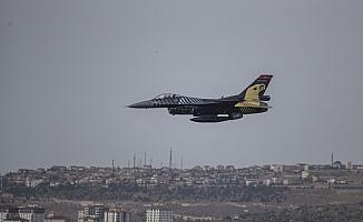 SOLOTÜRK'ten Kayseri'de gösteri uçuşu