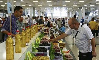 Başkentte yöresel ürünler pazarı açıldı
