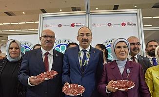 Emine Erdoğan'dan KTO standına ziyaret