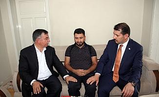 Vali Ayhan ve milletvekili Yılmaz, yaralı uzman çavuşu ziyaret etti