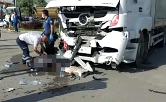 Ankara'da TIR, yolcu midibüsüne çarptı: 1 ölü, 4 yaralı