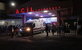 Başkent Ankara'da ameliyatta ölen yaralının yakınları sağlık çalışanlarına saldırdı