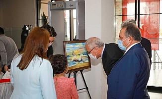 SHÇEK'te kalan çocukların 23 Nisan konulu resim ve el işi sergisi Talas'ta açıldı