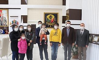 Sivas'ta eşine ve çocuklarına şiddet uyguladığı öne sürülen şüpheli yakalandı