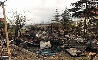 Kırıkkale'de evin bahçesinde çıkan yangın hasara neden oldu