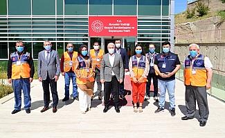 Kırşehir Valisi Akın, görevli personellerin bayramını kutladı