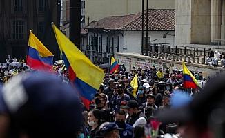 Kolombiya'da vergi reformu karşıtı gösterilerde ölenlerin sayısı 5'e yükseldi