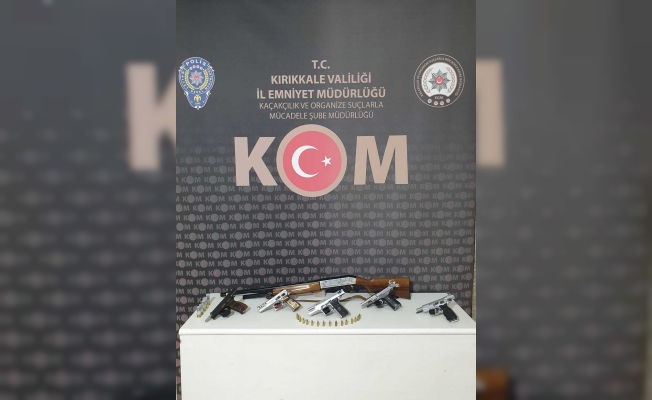 Kırıkkale'de araçlarında ruhsatsız silah ele geçirilen 3 şüpheli gözaltına alındı