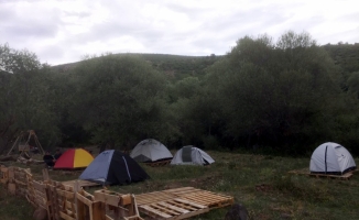 Beypazarı'nın Uruş Mahallesi'ndeki eko kamp alanı tatilcilerden ilgi görüyor