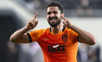 Galatasaray'da Emre Akbaba'nın sözleşmesi 2 yıl uzatıldı