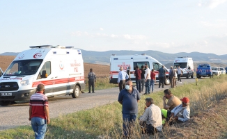 Yozgat Yerköy'de minibüs devrildi: 11 yaralı