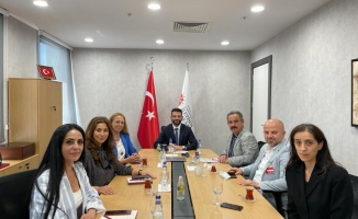 Anadolu Yayıncılar Derneği'nden Cumhurbaşkanlığı İletişim Başkan Yardımcısı Özdemir'e ziyaret.