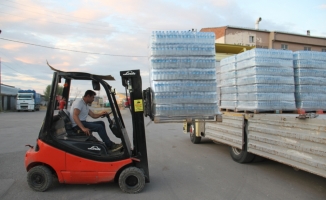 Sivas Belediyesi sel bölgesine içme suyu gönderdi