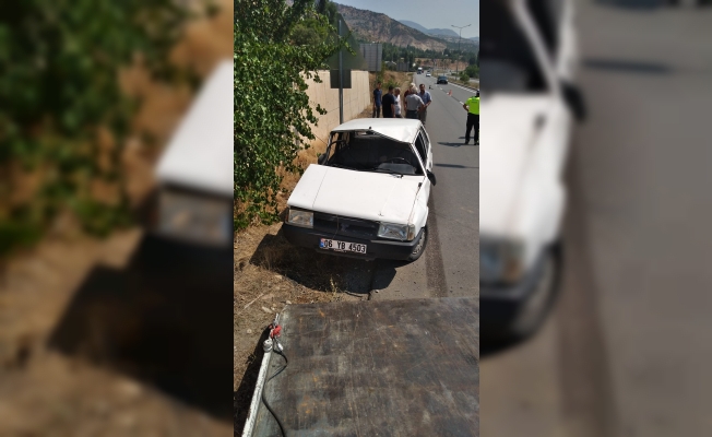 Sivas'ta otomobil devrildi: 1 yaralı