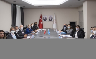 Bakan Özer, UNICEF Avrupa ve Orta Asya Bölge Direktörü Khan'ı kabul etti