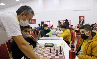 Kaman'da satranç turnuvası düzenlendi