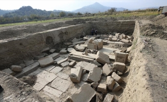 Magnesia Antik Kenti'ndeki 'Zeus Tapınağı' ortaya çıkarılıyor