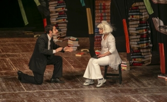Devlet Tiyatroları Tunus’ta 'Sonsuzluk Kitabevi' adlı oyunu sahneledi