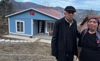 Selzede yaşlı çifte Cumhurbaşkanı Erdoğan'ın talimatıyla ev inşa edildi