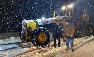 Beyşehir Belediyesi kar mesaisinde
