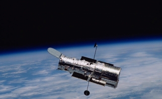 Hubble Uzay Teleskobu iki galaksinin etkileşimini görüntüledi