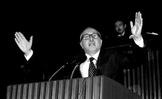 Türk siyasetinin 'Erbakan Hoca'sı vefatının 11'inci yılında anılıyor
