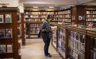 Cumhuriyet'in ilk milli kütüphanesi 7/24 esasıyla okuyucularını ağırlıyor