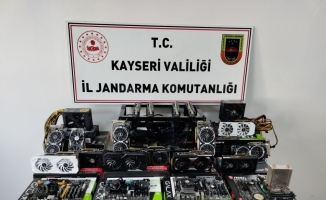 Kayseri'de kaçak kripto para operasyonunda 2 zanlı yakalandı