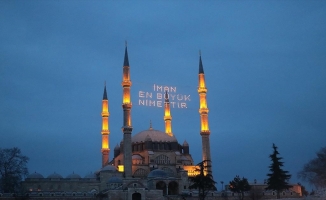 Selimiye Camisi minarelerine 