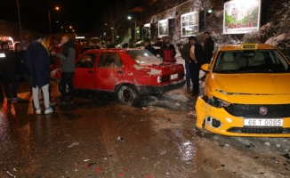 Yozgat'ta zincirleme trafik kazasında 15 araç hasar gördü